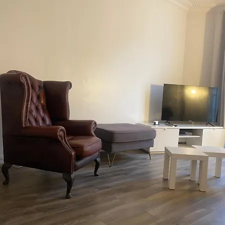 Ag Immobilier 75 * Parigi